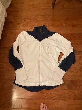 Nike Women’s Jacket in White and Navy